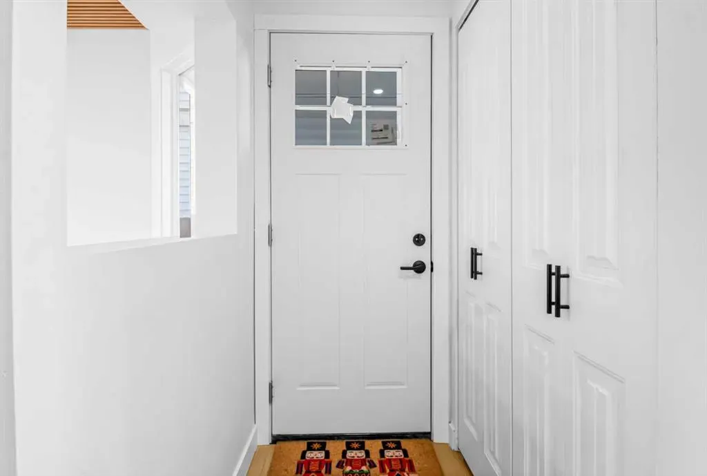 6632 Temple Drive NE