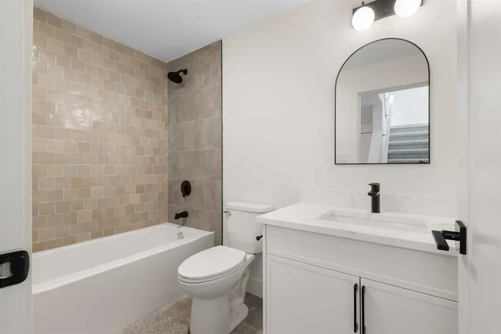 4812 Verona Drive NW