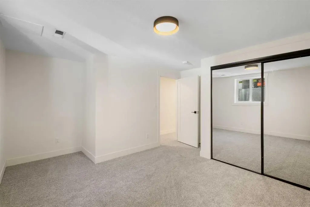 4812 Verona Drive NW