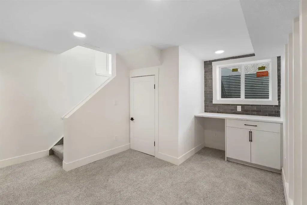 4812 Verona Drive NW