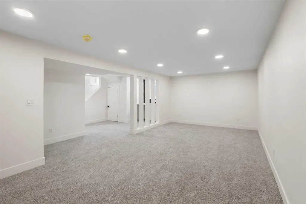 4812 Verona Drive NW