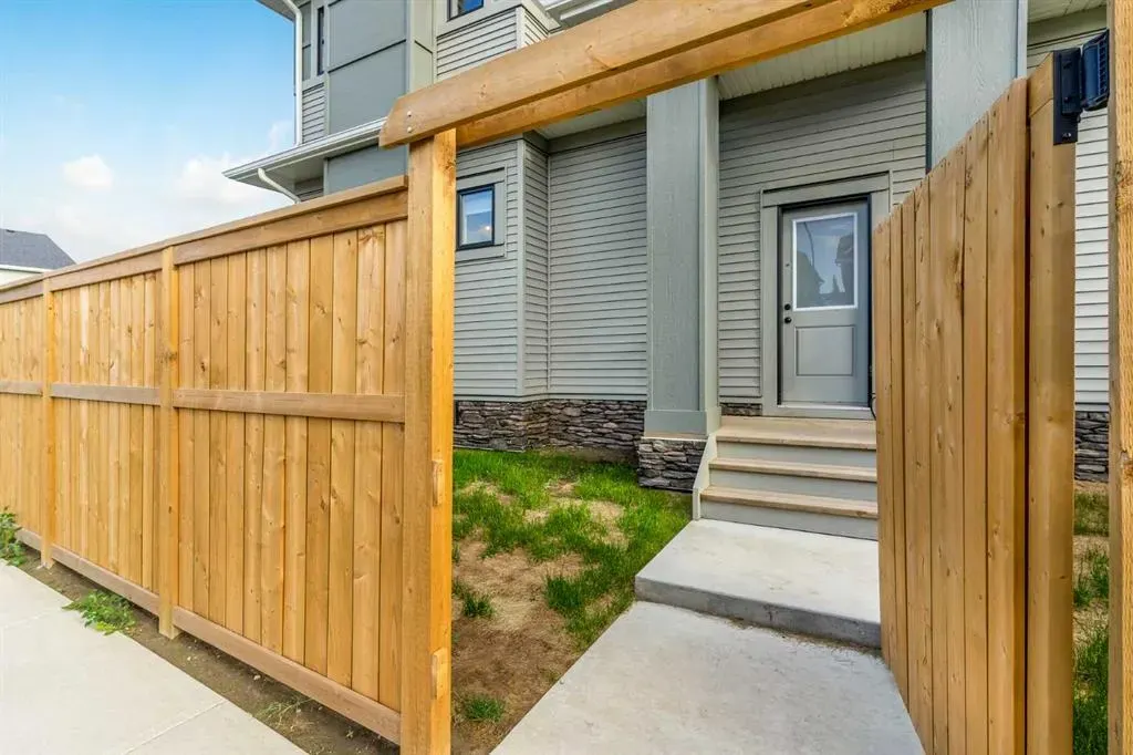 800 Reynolds Manor SW