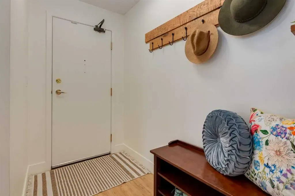 545 18 Avenue SW, #103