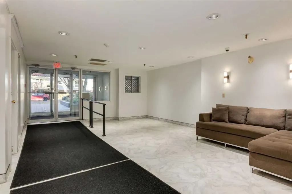 545 18 Avenue SW, #103