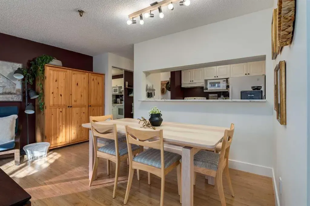 545 18 Avenue SW, #103