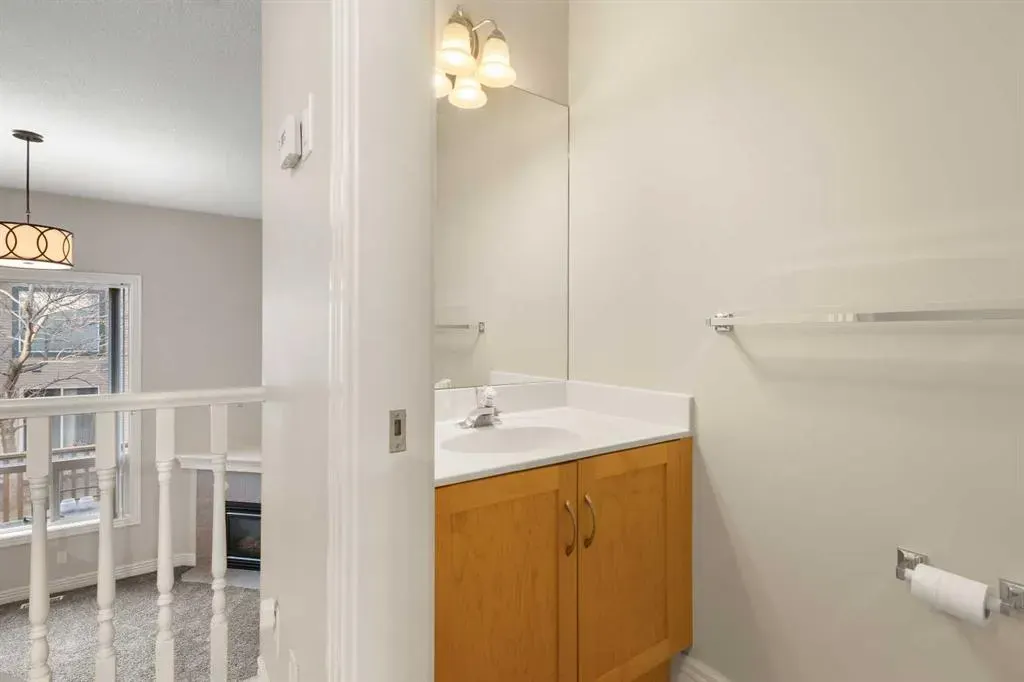 225 Bridlewood Lane SW