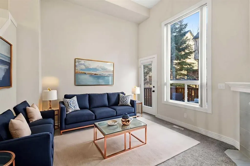 225 Bridlewood Lane SW