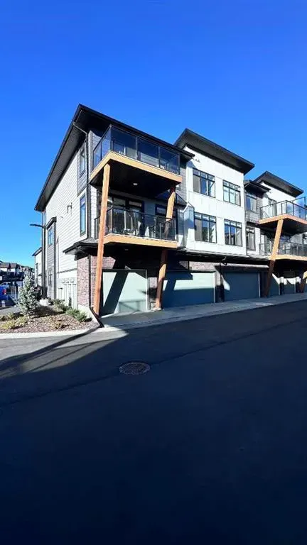 562 Seton Circle, #407