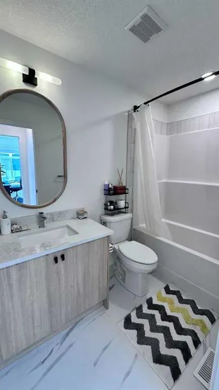 562 Seton Circle, #407