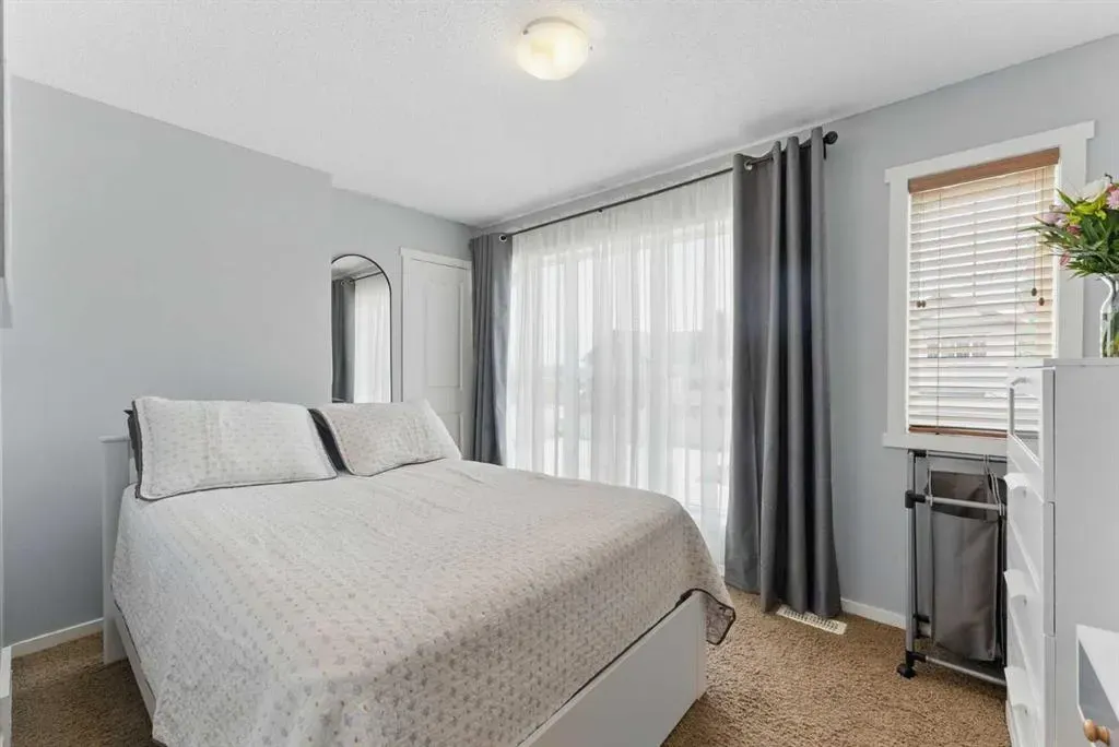 19 Sage Bank Road NW