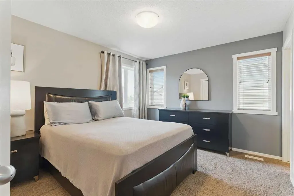 19 Sage Bank Road NW