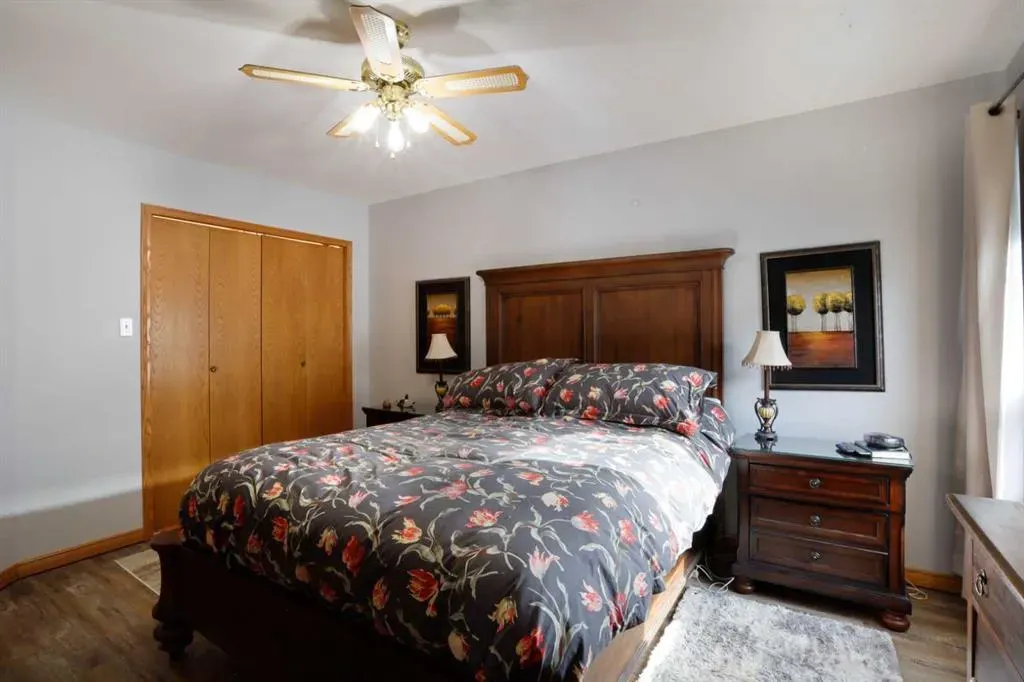 731 Parkland Drive E