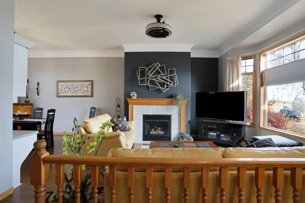 731 Parkland Drive E