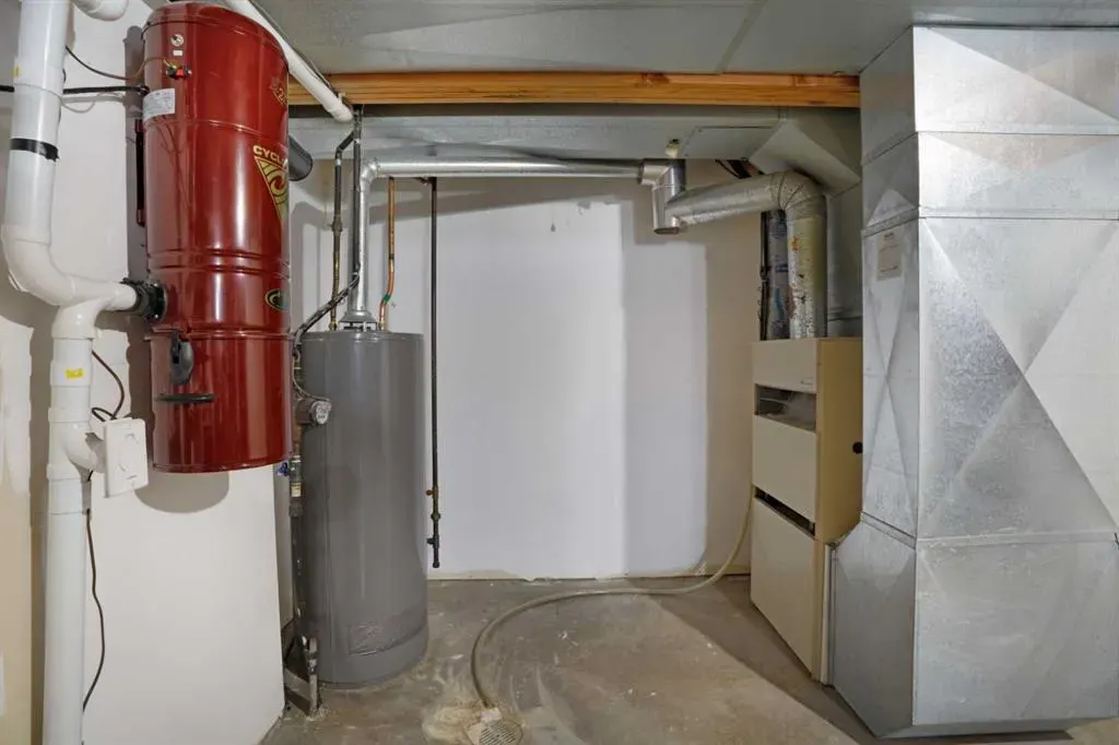 731 Parkland Drive E