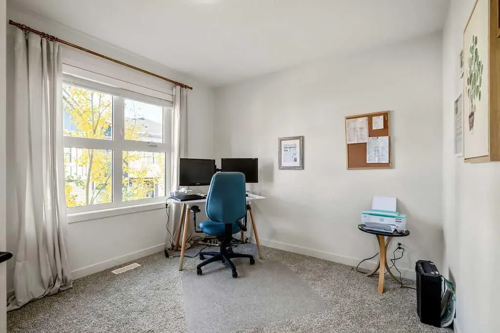 100 Walgrove Court SE, #3206