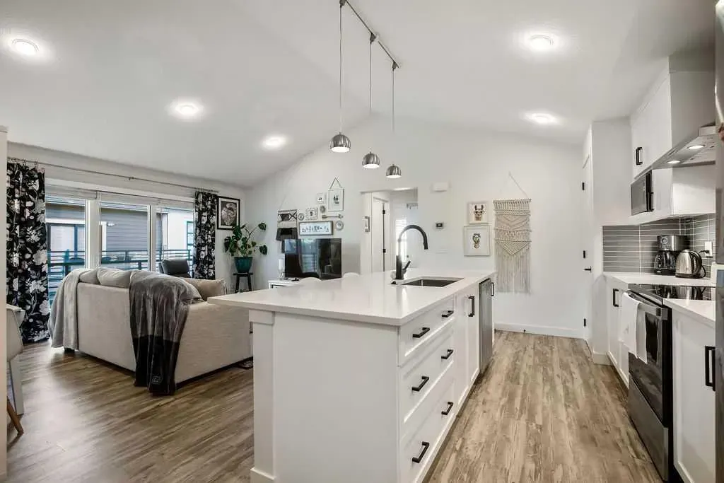 100 Walgrove Court SE, #3206