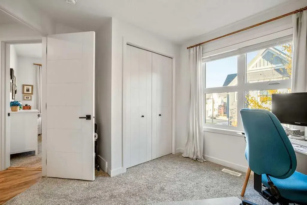 100 Walgrove Court SE, #3206