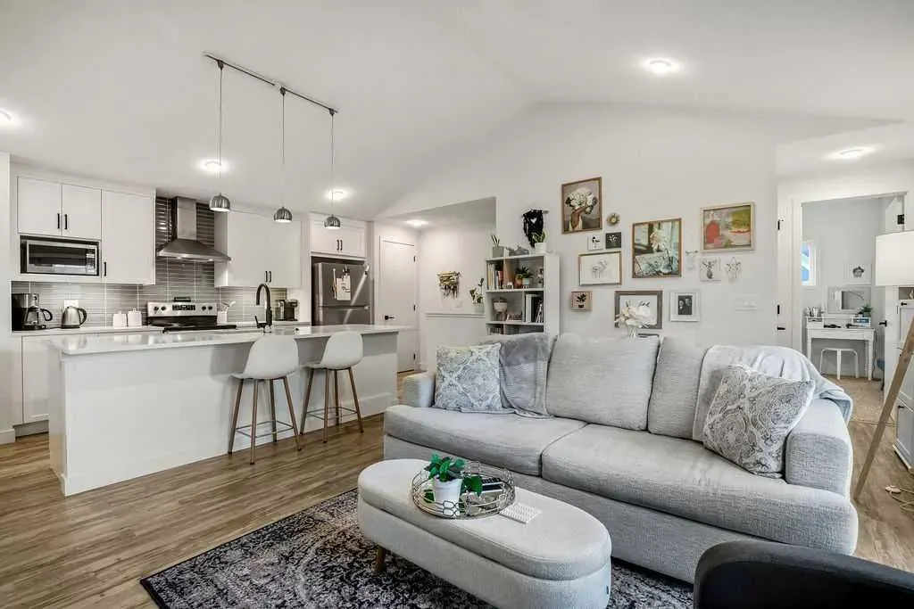 100 Walgrove Court SE, #3206