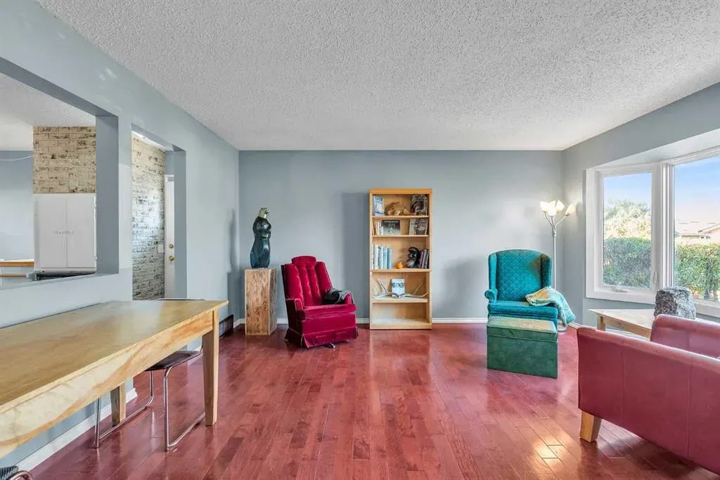 212 Dovercrest Place SE