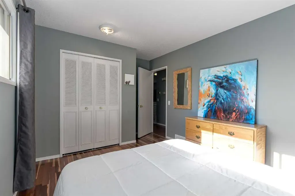 212 Dovercrest Place SE