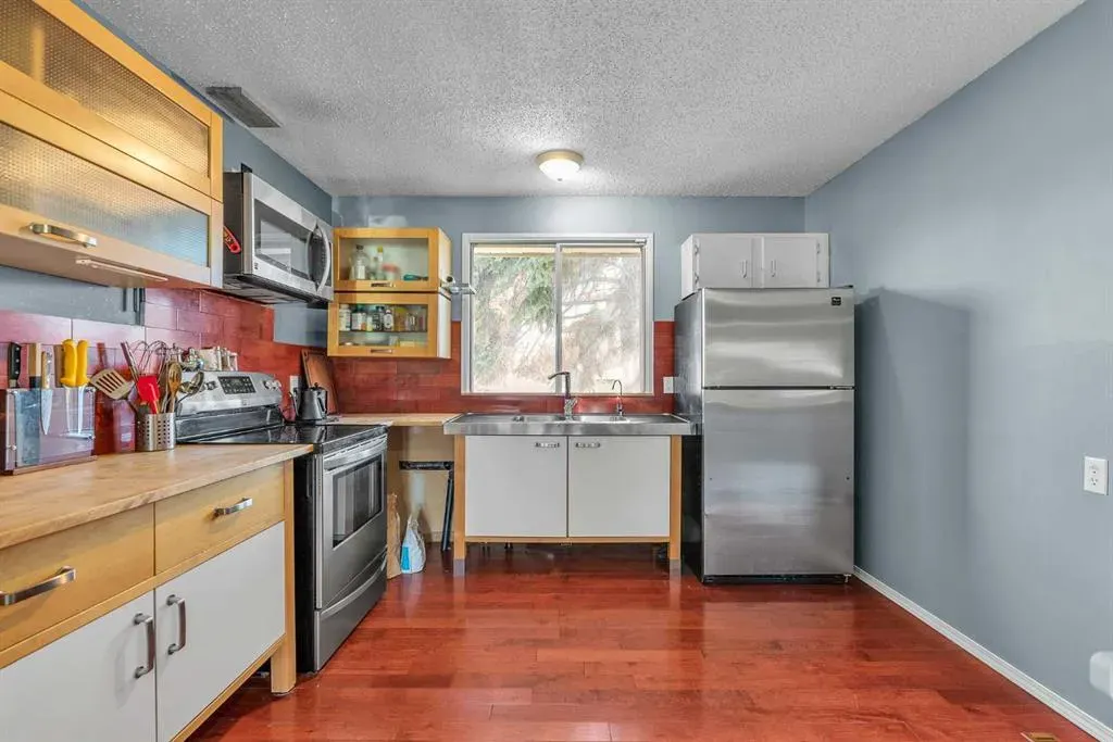 212 Dovercrest Place SE