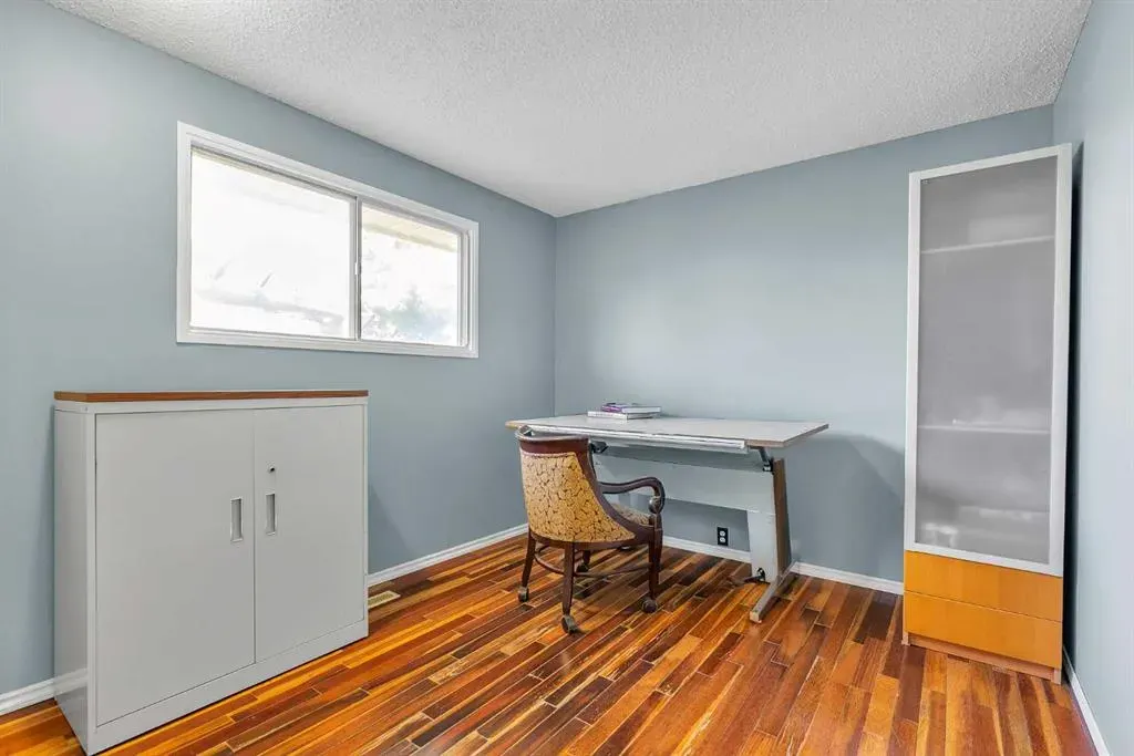 212 Dovercrest Place SE