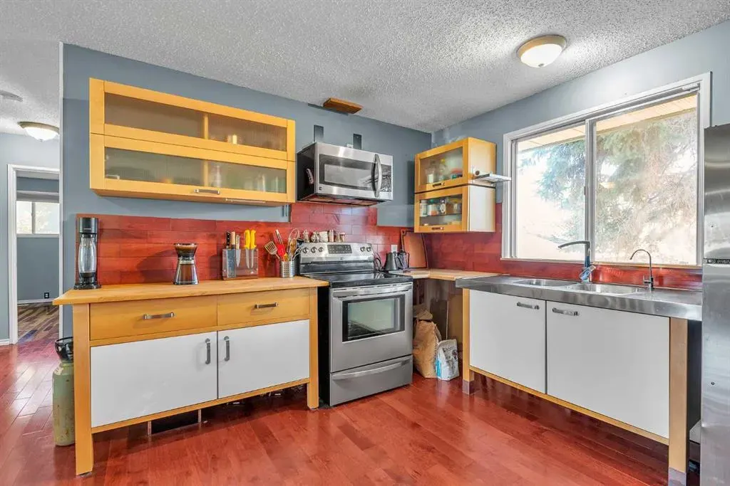 212 Dovercrest Place SE