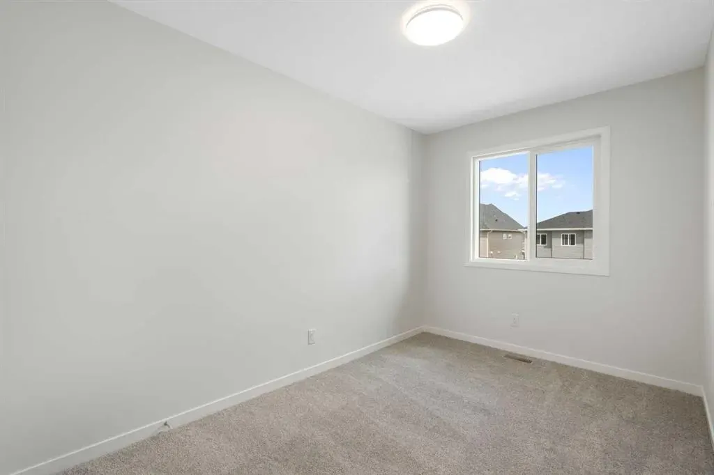 135 Creekview Gardens SW