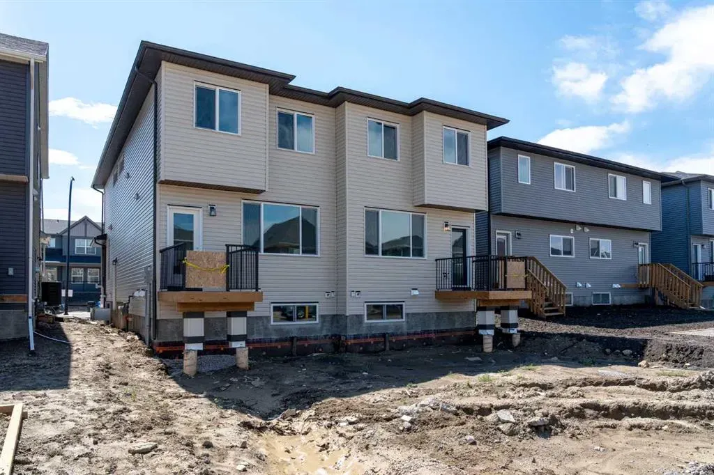 135 Creekview Gardens SW