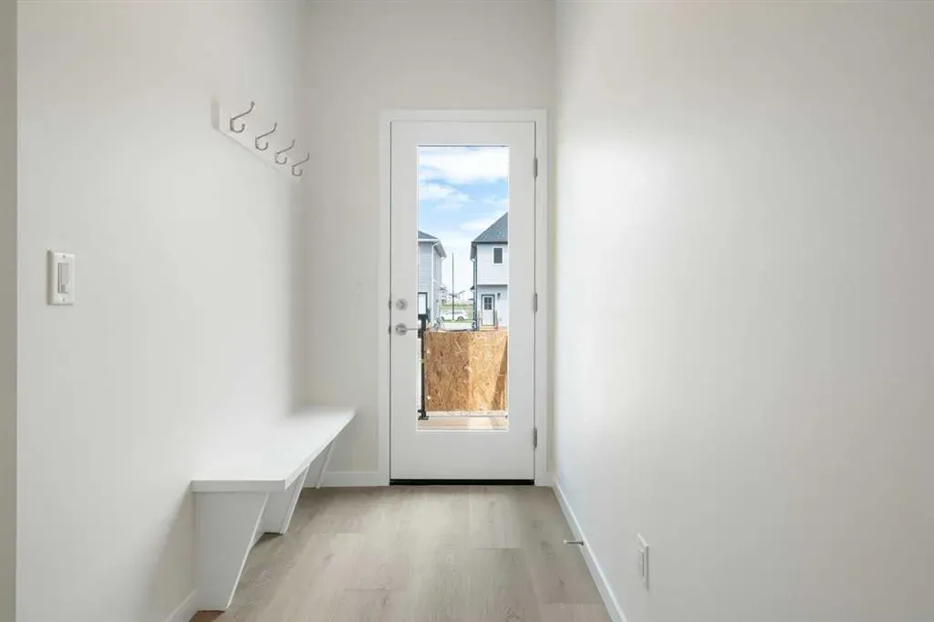 135 Creekview Gardens SW