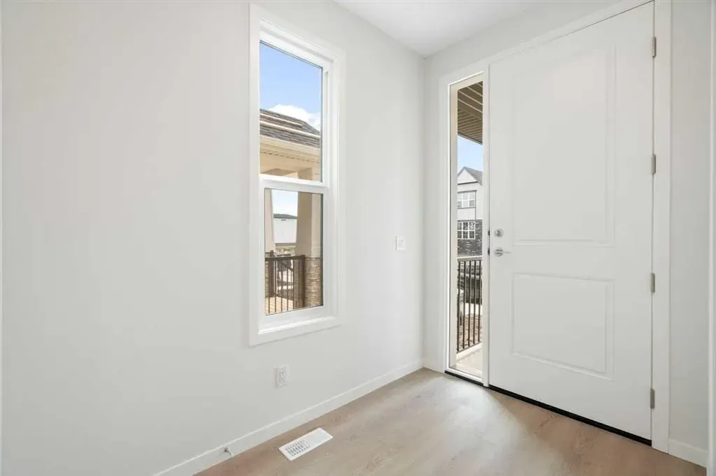 135 Creekview Gardens SW