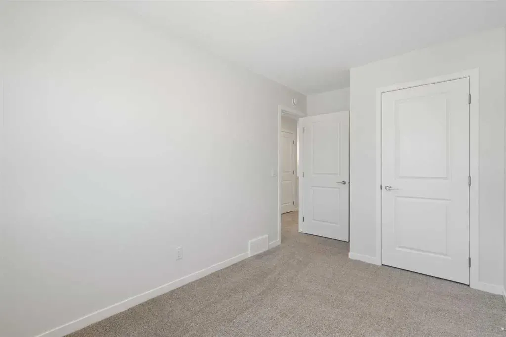 135 Creekview Gardens SW