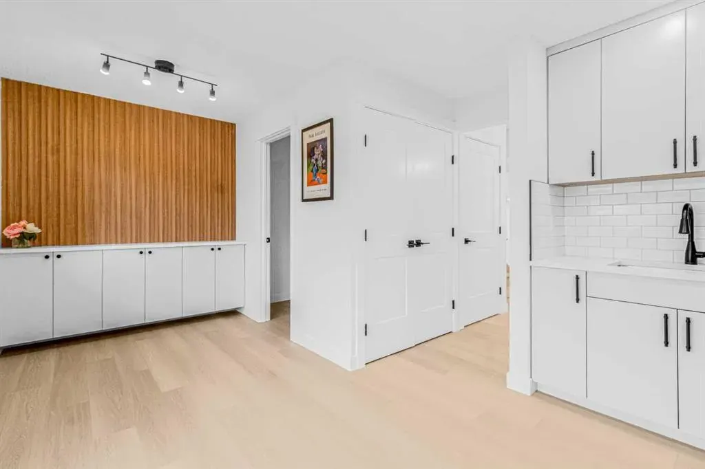 112 Erin Grove Close SE, #2