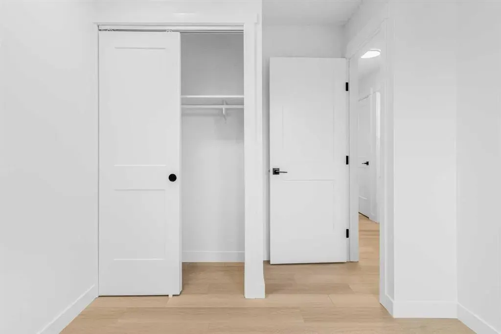 112 Erin Grove Close SE, #2