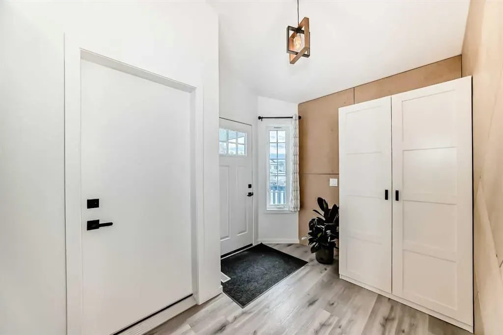 12650 Coventry Hills Way NE