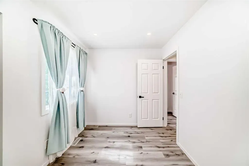 12650 Coventry Hills Way NE