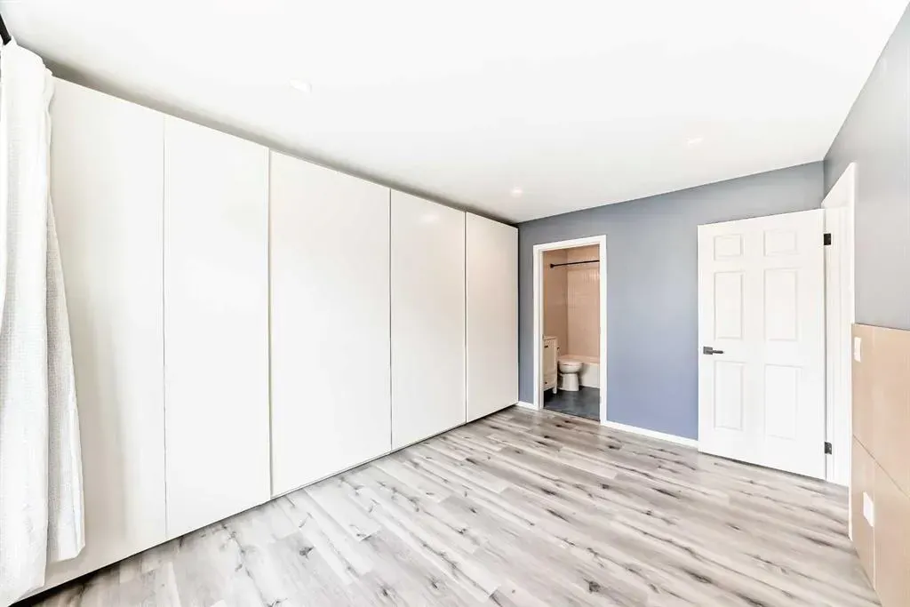 12650 Coventry Hills Way NE