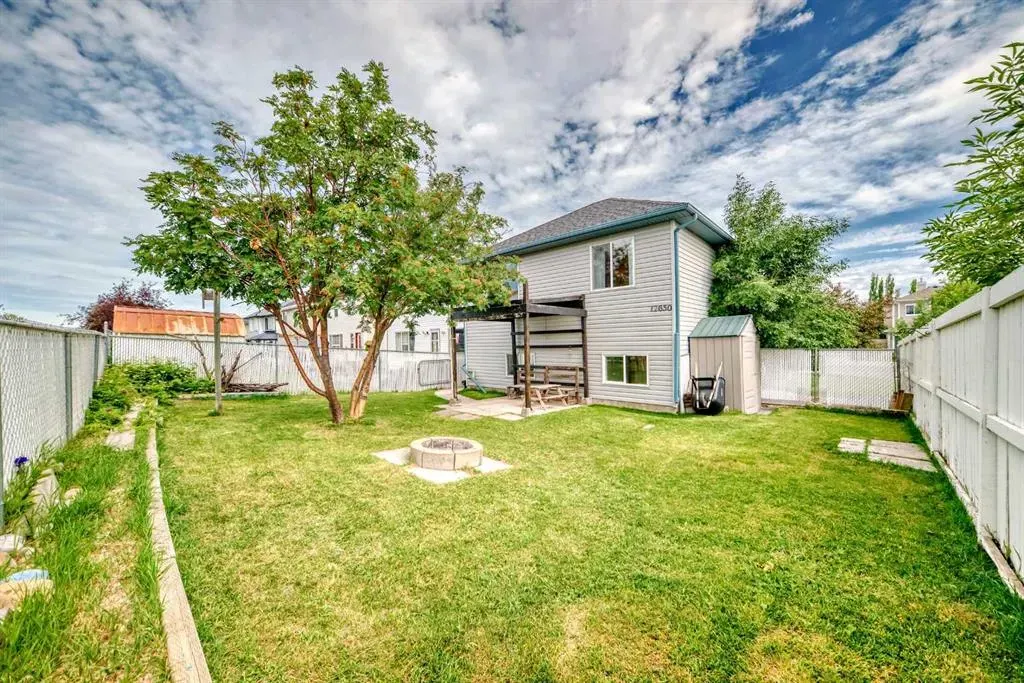 12650 Coventry Hills Way NE