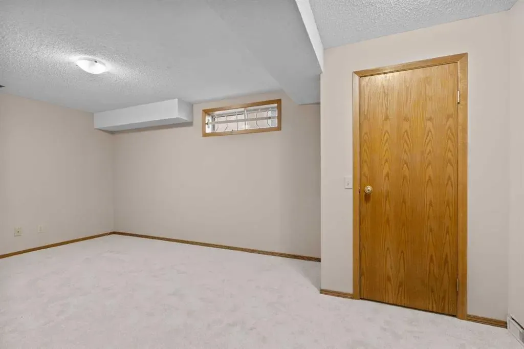 104 Hampshire Close NW