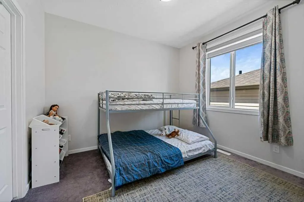 2091 Windbury Crescent SW