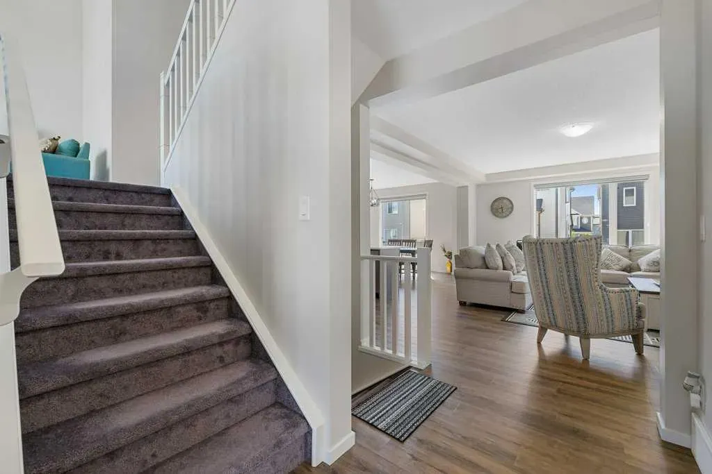 2091 Windbury Crescent SW