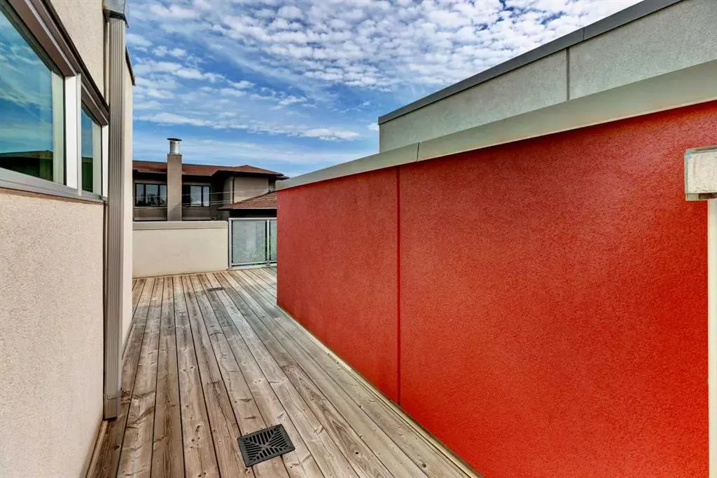 2717 17 Street SW, #208