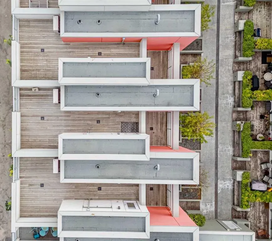 2717 17 Street SW, #208