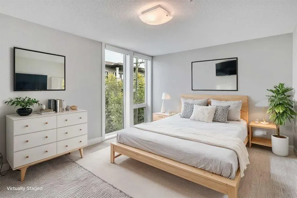 2717 17 Street SW, #208