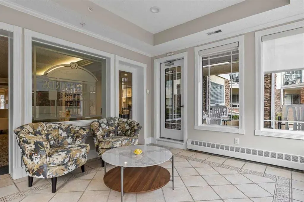 2144 Paliswood Road SW, #206