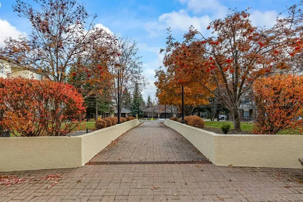 2144 Paliswood Road SW, #206