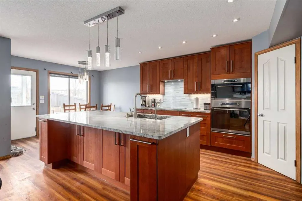 191 Panamount Heights NW