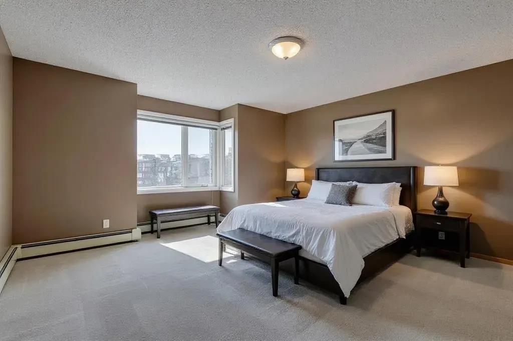 333 2 Avenue NE, #303