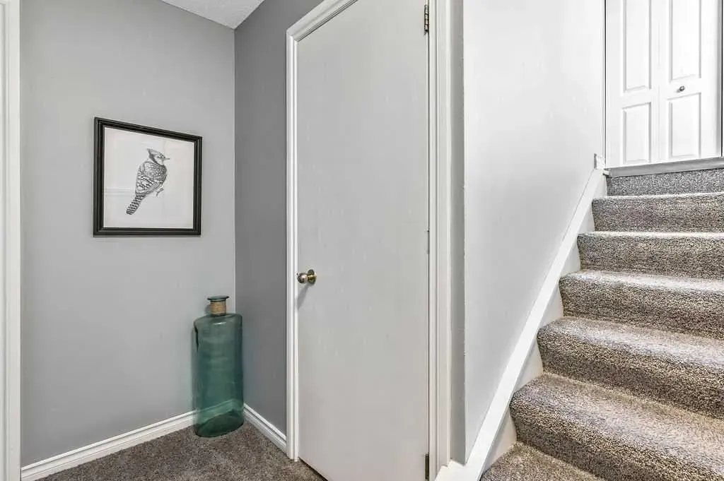 106 Woodfield Close SW