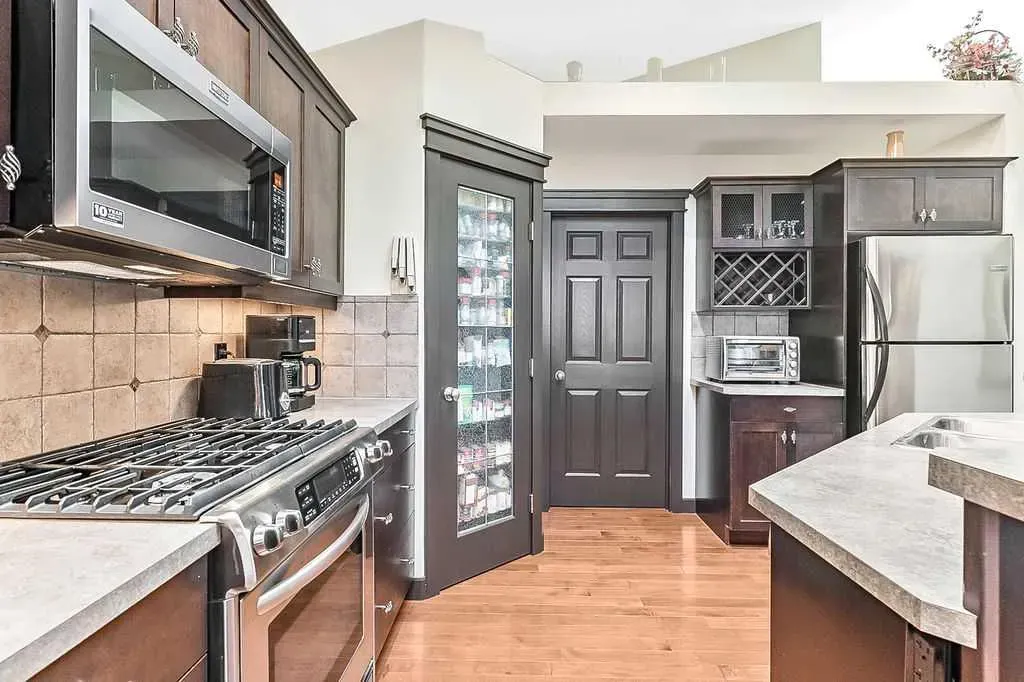 263 Willow Ridge Manor SW